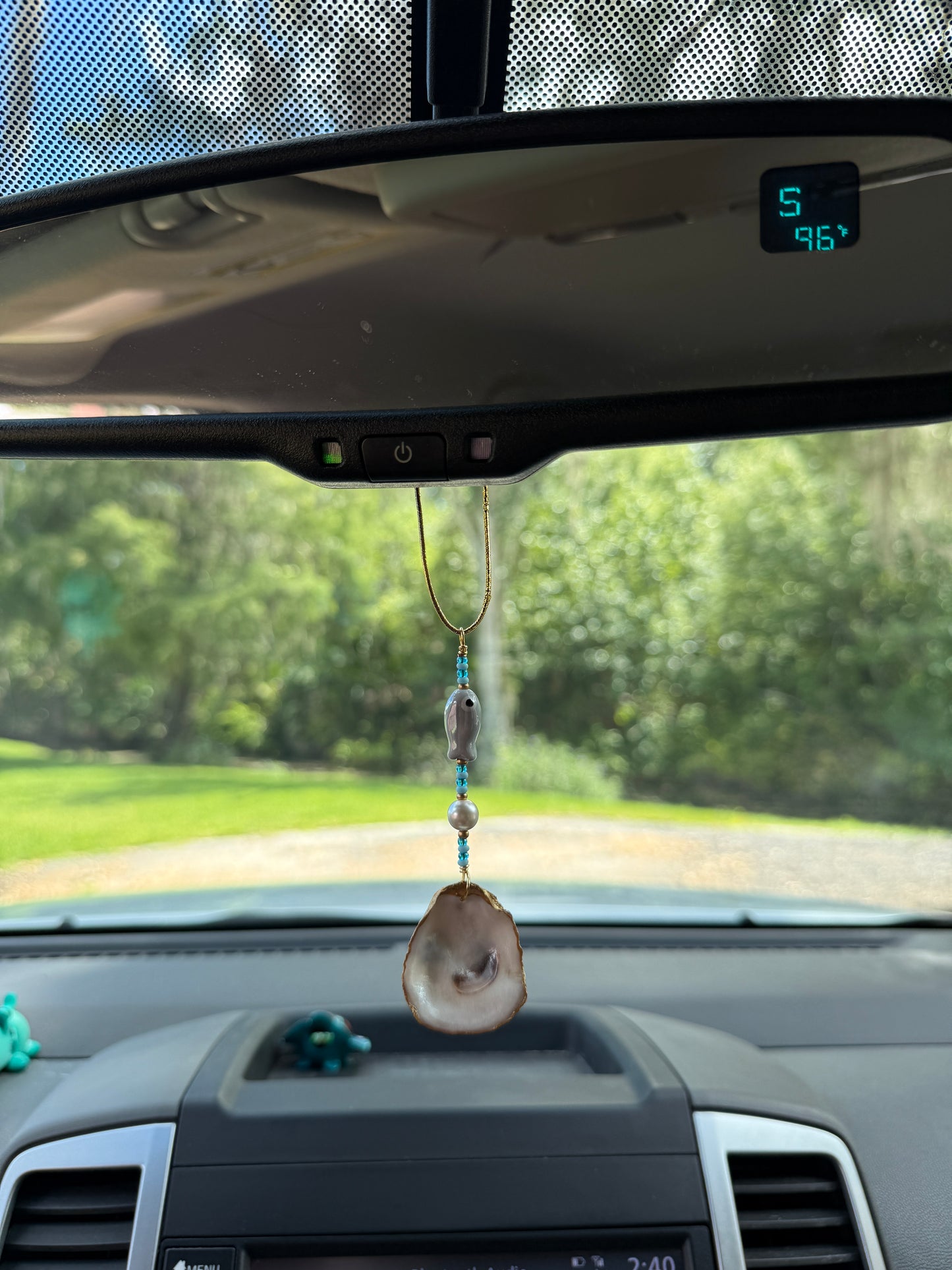 Oyster Car Charm Blue