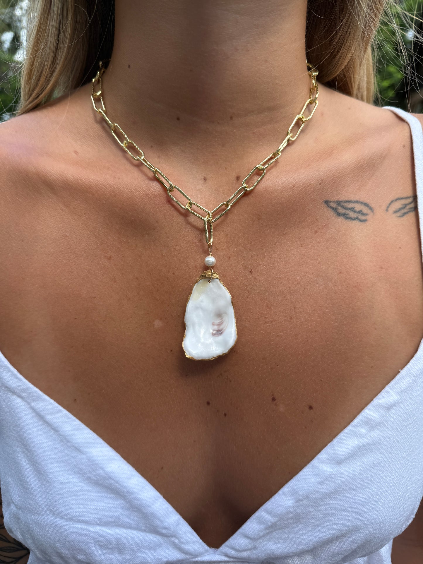 Icon Oyster Necklace