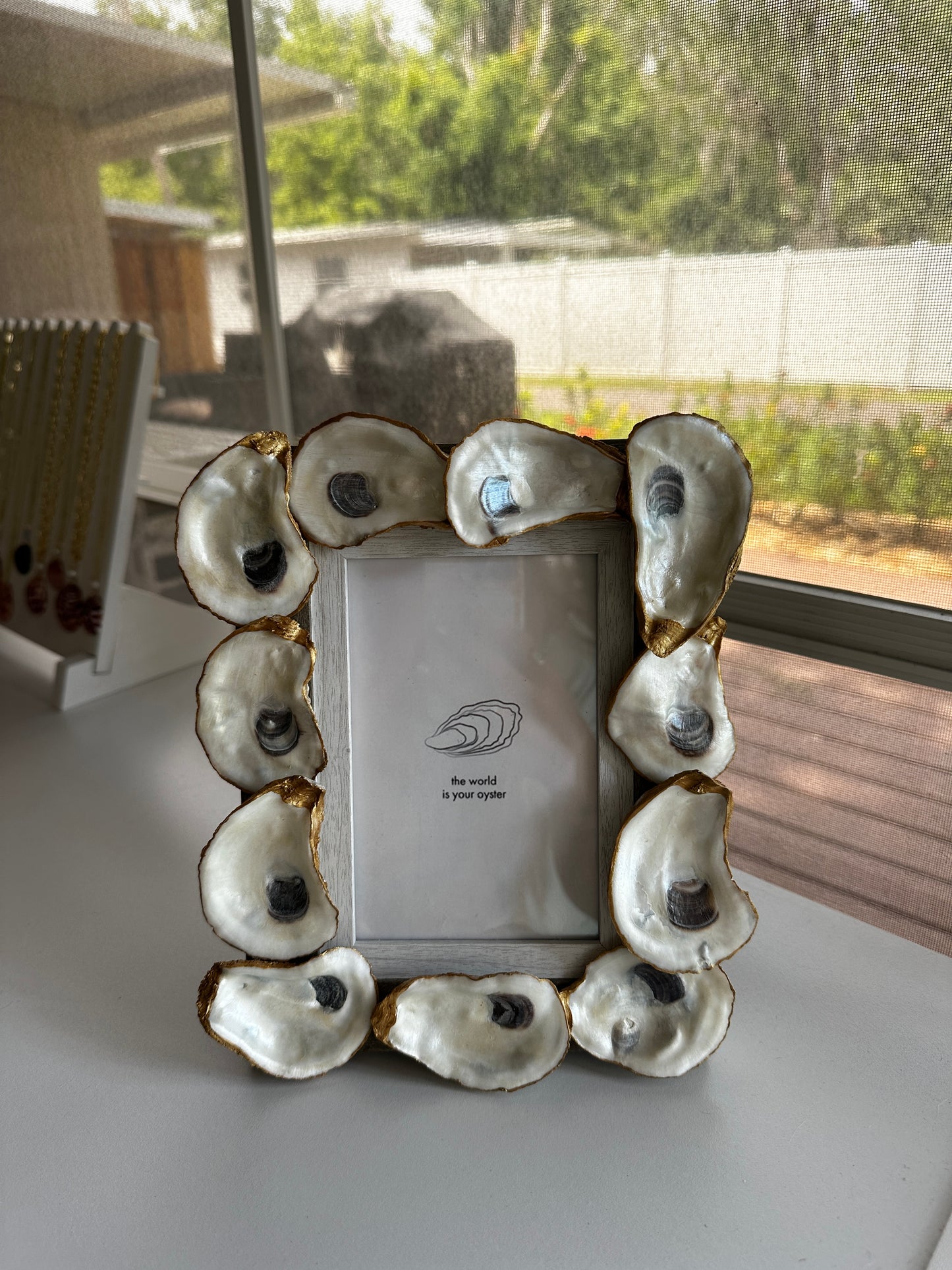 Oyster Frame