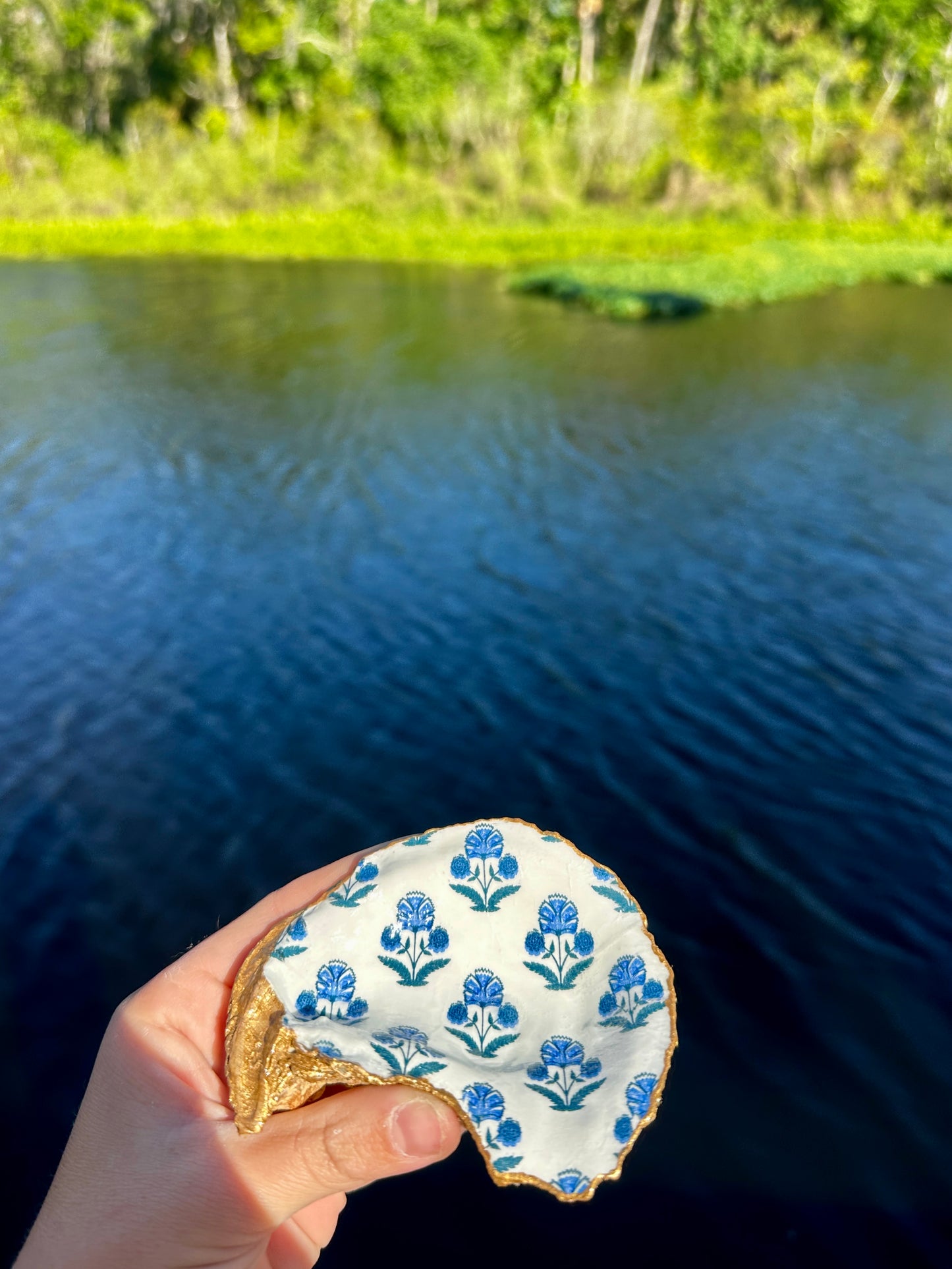 Paris Oyster Trinket