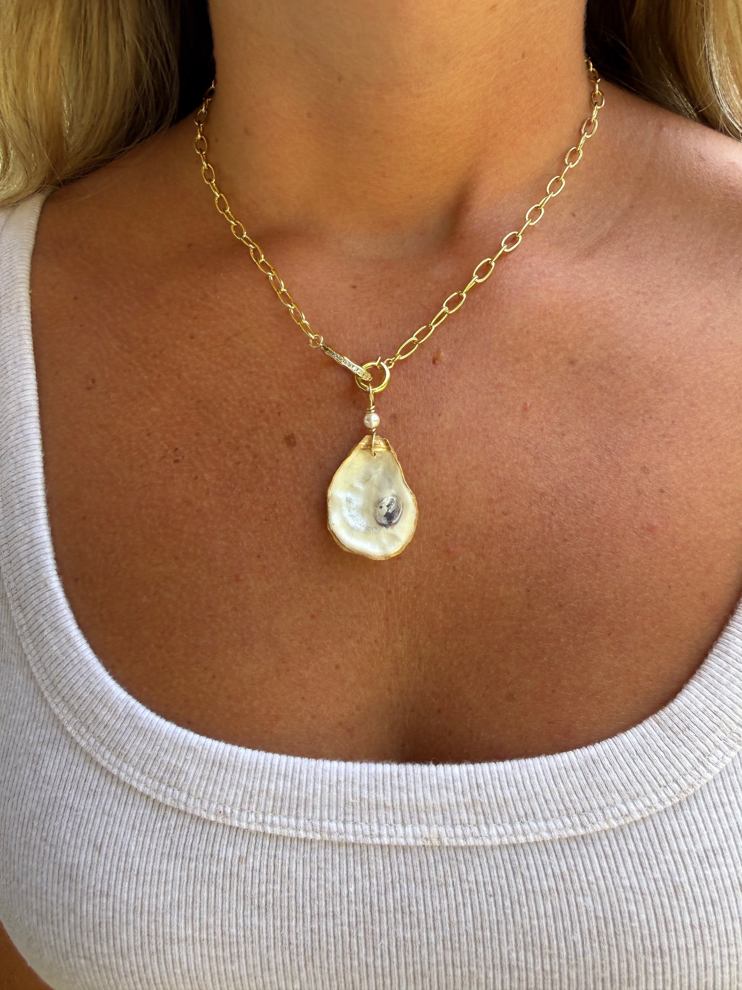 Shimmering Oyster