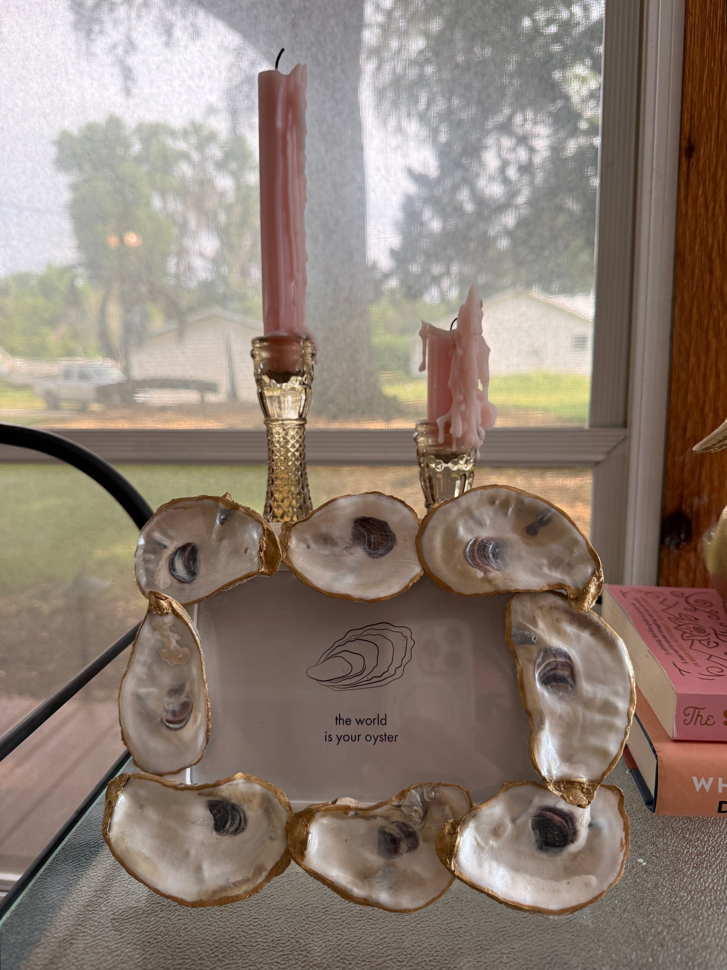 Oyster picture frame