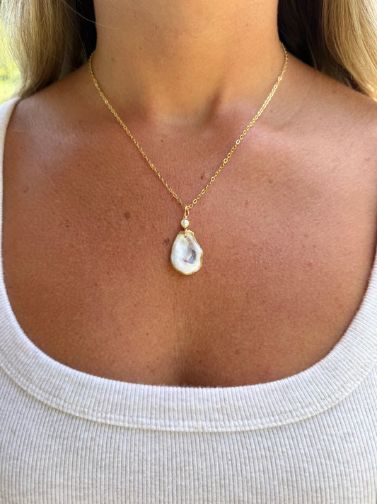 Dainty Pearl Oyster