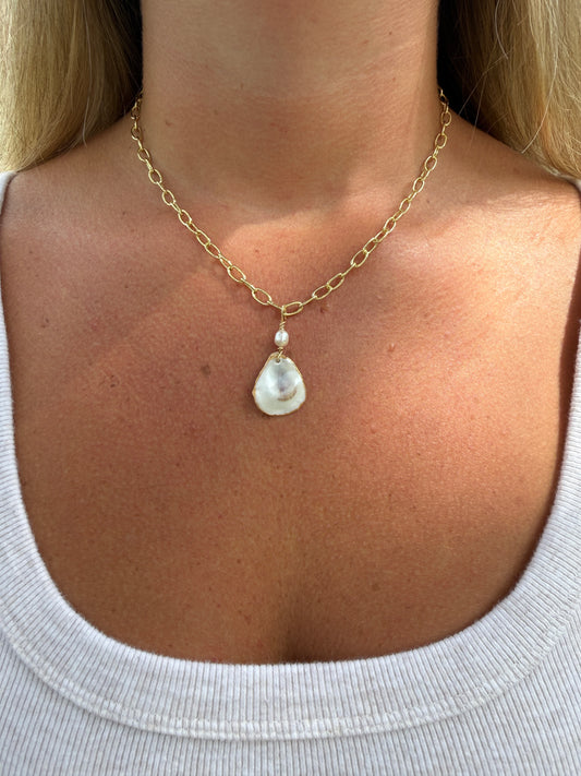 Tiny Pearl Oyster