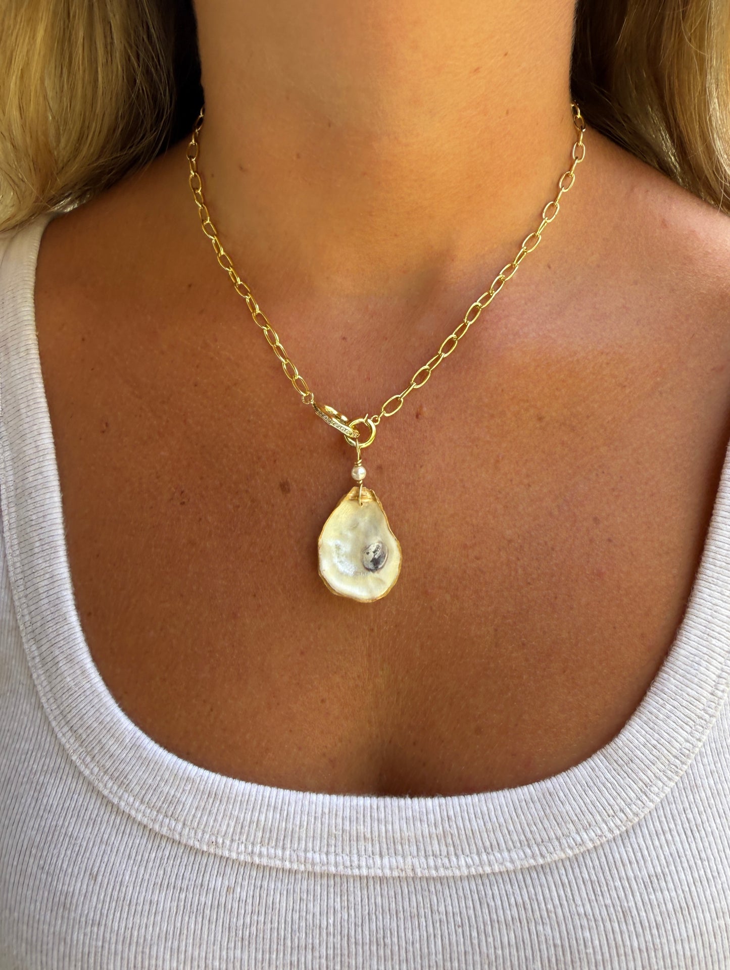 Shimmering Oyster