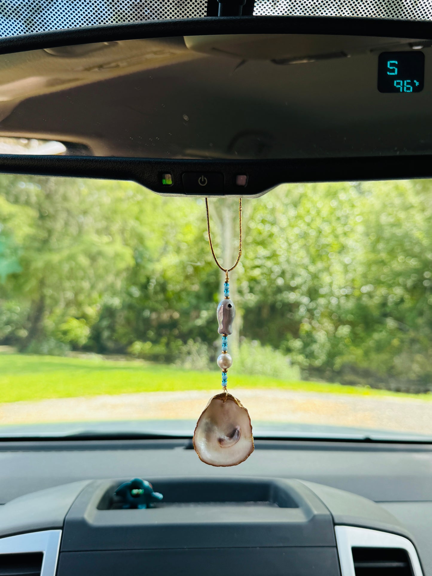 Oyster Car Charm Blue